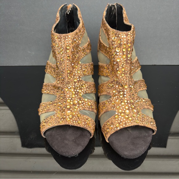 Joan Boyce Embellished Print Bootie Heels Size 8.5W - Picture 2 of 8